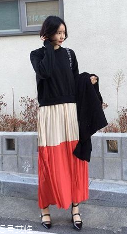 半身長裙配什么上衣 半身長裙上衣搭配圖片 半身長裙配什么上衣 半身長裙上衣搭配圖片