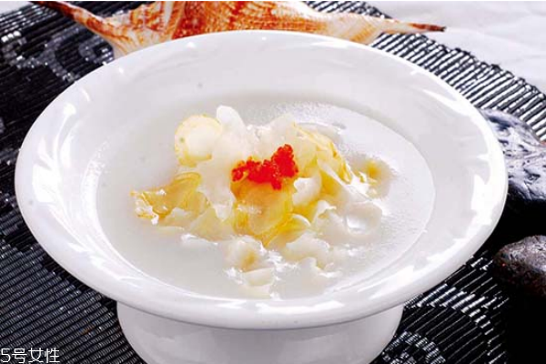 冬天干燥吃什么好 冬天干燥喝什么湯好 冬天干燥吃什么好 冬天干燥喝什么湯好