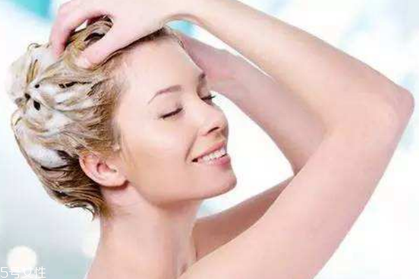 無硅油洗發(fā)水推薦 讓你的頭發(fā)飄逸起來 無硅油洗發(fā)水推薦 讓你的頭發(fā)飄逸起來