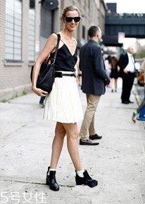 秋季白色裙子怎么搭配 秋季白色裙子搭配圖片 秋季白色裙子怎么搭配 秋季白色裙子搭配圖片