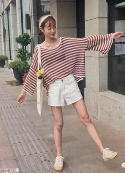 嬌小女生秋冬穿衣搭配方法 3種必備單品 嬌小女生秋冬穿衣搭配方法 3種必備單品