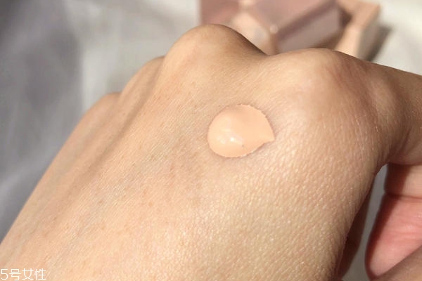 卡姿蘭大咖粉底液怎么樣 卡姿蘭大咖粉底液評(píng)測 卡姿蘭大咖粉底液怎么樣 卡姿蘭大咖粉底液評(píng)測