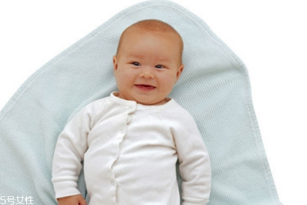 寶寶什么時(shí)候開(kāi)始補(bǔ)鈣 補(bǔ)鈣注意事項(xiàng)