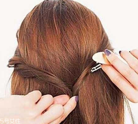 冬天頭發(fā)怎么弄好看 冬季適合的發(fā)型 冬天頭發(fā)怎么弄好看 冬季適合的發(fā)型