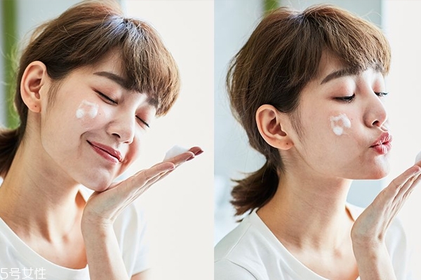 油性皮膚毛孔怎么縮小 3個(gè)步驟養(yǎng)出無(wú)瑕陶瓷肌 油性皮膚毛孔怎么縮小 3個(gè)步驟養(yǎng)出無(wú)瑕陶瓷肌
