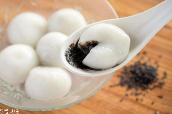 怎么包湯圓不會(huì)裂開 湯圓怎么包不爛 怎么包湯圓不會(huì)裂開 湯圓怎么包不爛