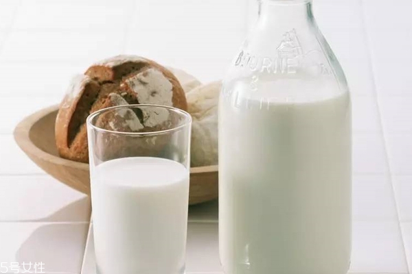 脫脂奶粉有營(yíng)養(yǎng)嗎 吃起來(lái)并不健康