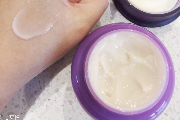 修復(fù)角質(zhì)層的護膚品推薦 脂溢性皮膚炎救星