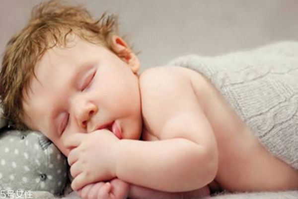 寶寶的正確睡姿 三種正確姿勢
