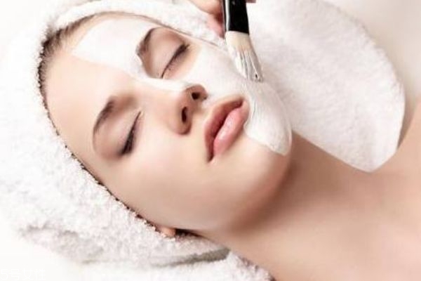 冬天敷面膜太冷怎么辦 冬天敷面膜要不要加熱 冬天敷面膜太冷怎么辦 冬天敷面膜要不要加熱