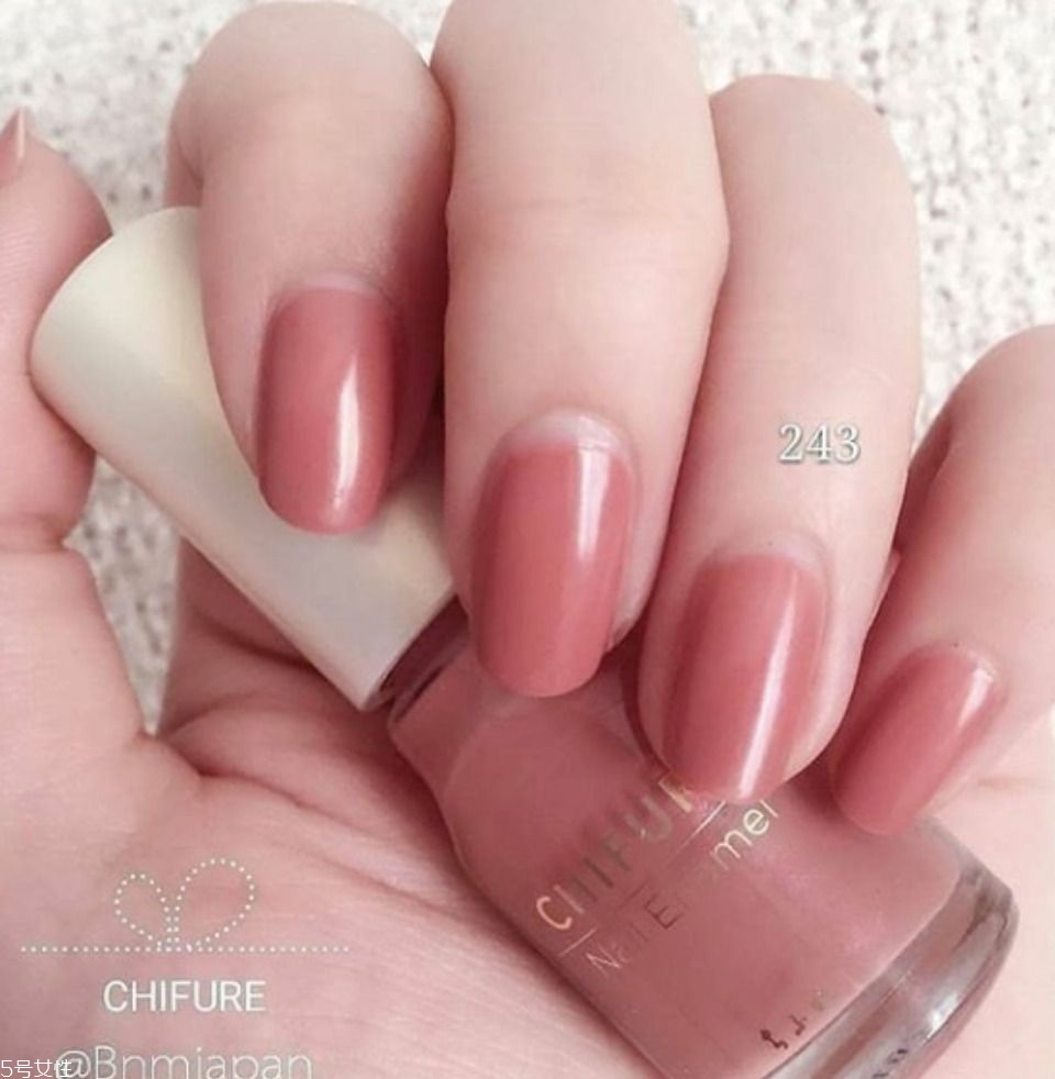 棕色指甲油哪個(gè)牌子好 5款開架棕色指甲油推薦