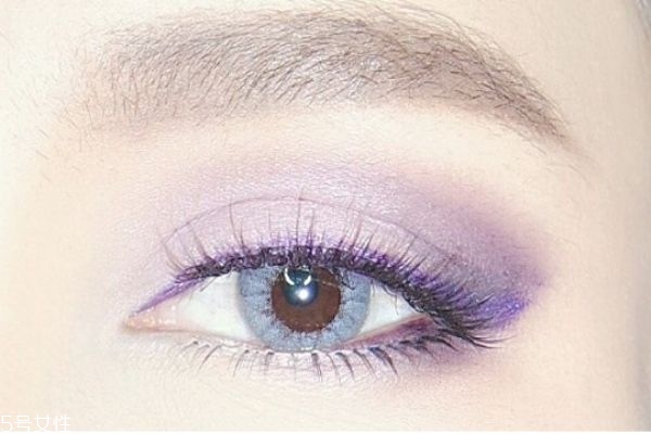 紫色眼影好看嗎 紫色眼妝的畫(huà)法