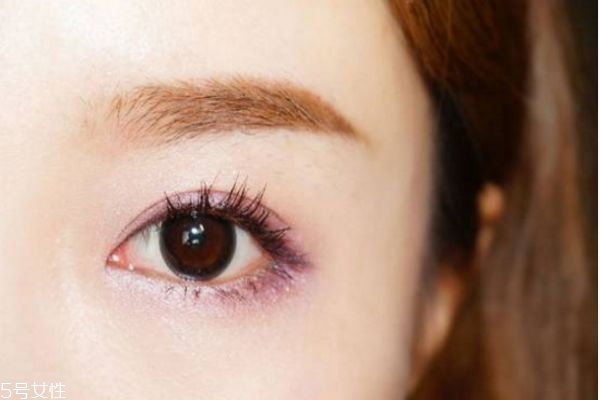 紫色眼影好看嗎 紫色眼妝的畫(huà)法