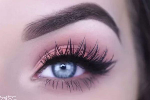 粉色眼影怎么畫(huà)好看 粉紫色眼影畫(huà)法