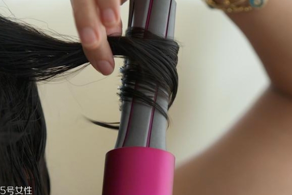 卷發(fā)棒哪種形狀比較好 直棒和卷棒哪個(gè)好