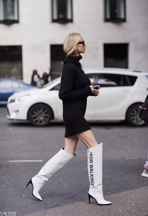 長(zhǎng)靴配什么衣服好看 冬天女生長(zhǎng)靴怎么搭配衣服