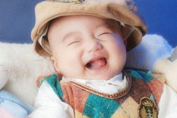 怎樣教嬰兒開(kāi)口說(shuō)話(huà)