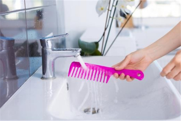 什么化妝產(chǎn)品不能共用 6種美容小物別共用