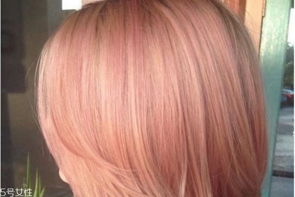 玫瑰金發(fā)色顯白嗎 玫瑰金發(fā)色掉色后圖片 玫瑰金發(fā)色顯白嗎 玫瑰金發(fā)色掉色后圖片