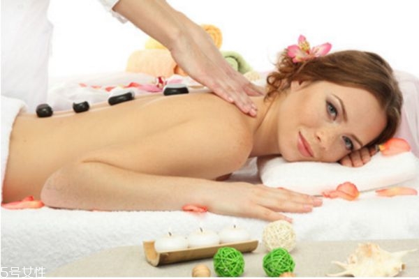 按摩也能美發(fā)，教你簡單按摩法子