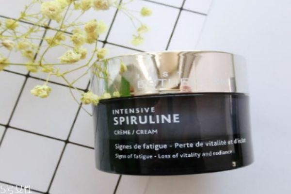 雅詩敦螺旋藻生機面霜怎么樣 搭配真細胞水效果更好