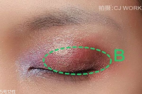 韓版吸血鬼妝容的畫法 吸血鬼妝教程