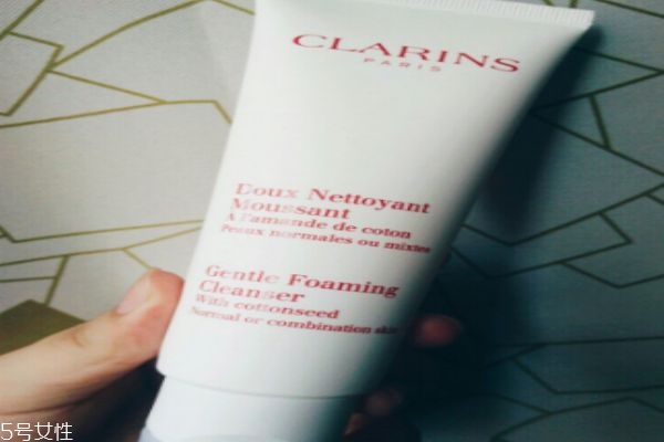 嬌韻詩棉花籽是皂基嗎 嬌韻詩棉花籽洗面奶的優(yōu)點 嬌韻詩棉花籽是皂基嗎 嬌韻詩棉花籽洗面奶的優(yōu)點