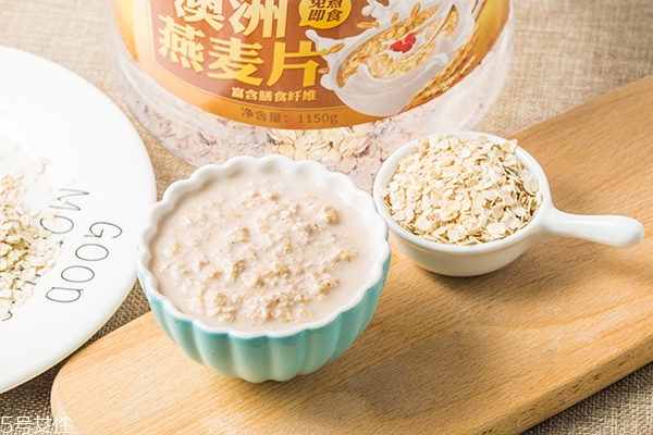 生麥片和熟麥片哪個好 生麥片和熟麥片的區(qū)別