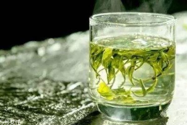 開車犯困六個(gè)妙招幫你提神 為什么開車容易犯困 開車犯困六個(gè)妙招幫你提神 為什么開車容易犯困