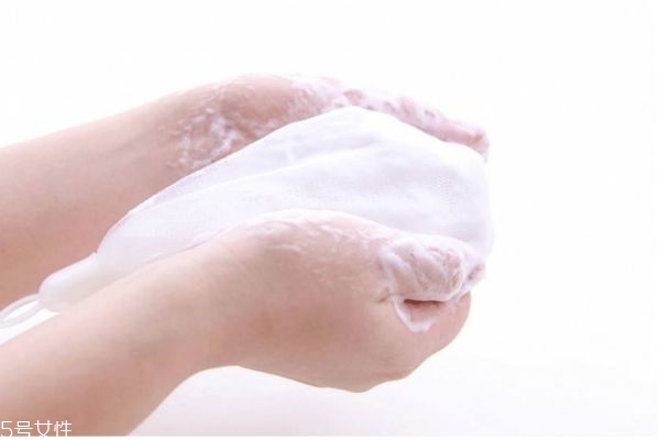 皂基洗面奶是什么 皂基洗面奶的傷害 皂基洗面奶是什么 皂基洗面奶的傷害