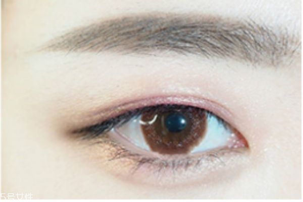 珠光眼影筆怎么用 珠光眼影的畫(huà)法