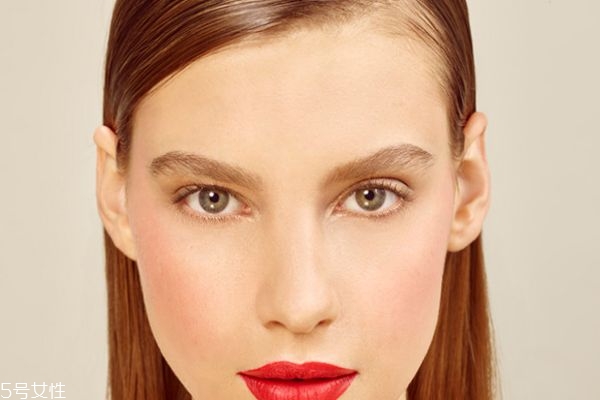 珠光眼影筆怎么用 珠光眼影的畫(huà)法