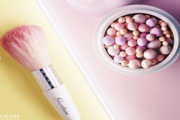 嬌蘭幻彩流星球色號(hào) 4種色號(hào)不要買(mǎi)錯(cuò)了哦