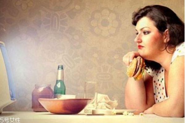 肥胖紋會(huì)越長(zhǎng)越多嗎 肥胖紋和妊娠紋有什么區(qū)別 肥胖紋會(huì)越長(zhǎng)越多嗎 肥胖紋和妊娠紋有什么區(qū)別