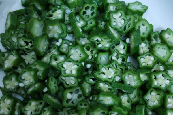 秋葵要削皮嗎 當然不用 秋葵要削皮嗎 當然不用