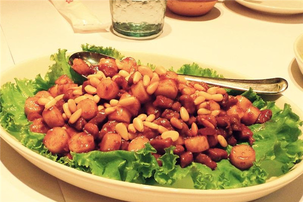 松子的神奇功效 快來認識松子吧