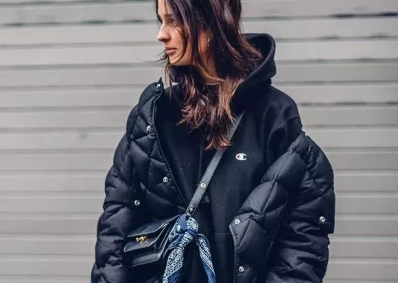 羽絨服可以烘干嗎？羽絨服能用烘干機嗎？