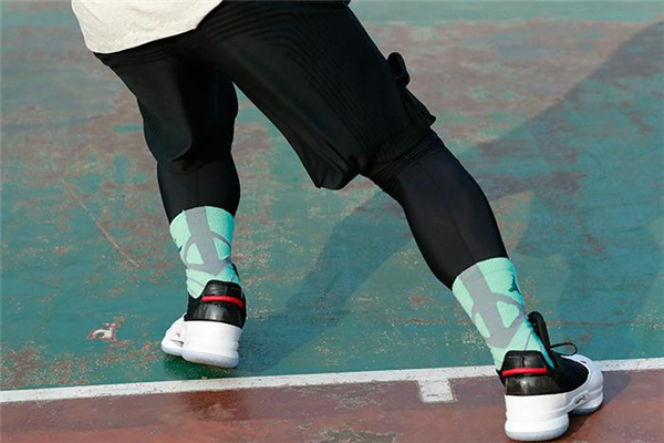 李寧韋德之道7實(shí)戰(zhàn)測評(píng) 國產(chǎn)球鞋的驕傲