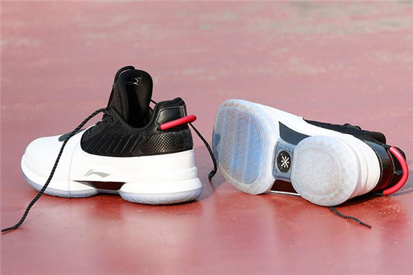 李寧韋德之道7實(shí)戰(zhàn)測評(píng) 國產(chǎn)球鞋的驕傲