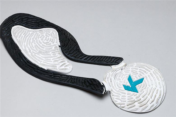 安踏kt4拆解報告 配置一目了然