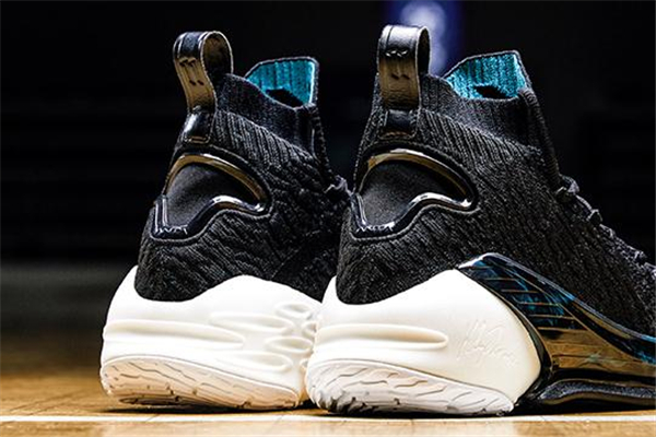 安踏kt4拆解報告 配置一目了然