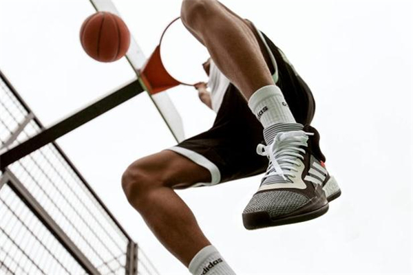 運(yùn)動(dòng)鞋保養(yǎng)方法