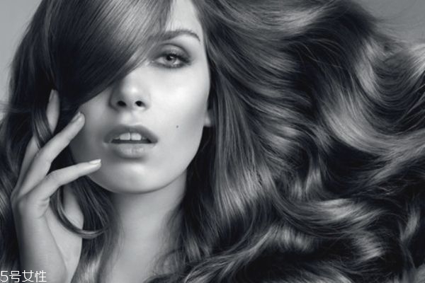 免洗護發(fā)素對頭發(fā)好嗎 可以防止靜電 免洗護發(fā)素對頭發(fā)好嗎 可以防止靜電