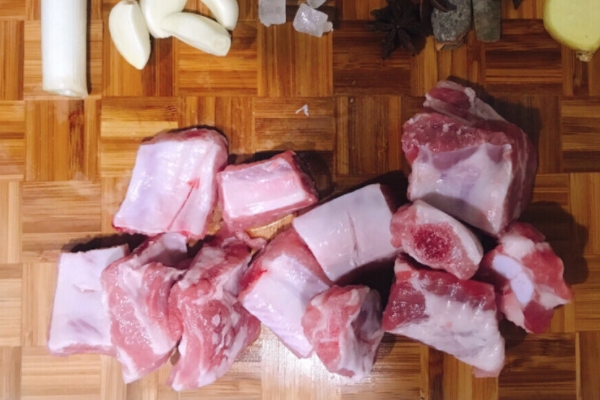 紅燒排骨是什么味道 咸香的味道 紅燒排骨是什么味道 咸香的味道