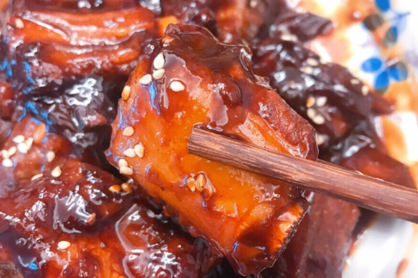 紅燒排骨焯水嗎 不可少的一步 紅燒排骨焯水嗎 不可少的一步