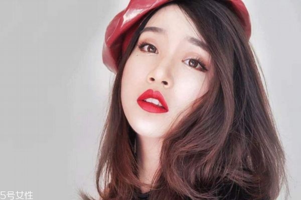 圣誕日常妝怎么畫 圣誕妝容教程 圣誕日常妝怎么畫 圣誕妝容教程