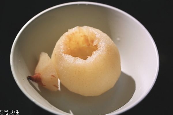 冰糖雪梨能化痰嗎 冰糖雪梨不要去除梨皮 冰糖雪梨能化痰嗎 冰糖雪梨不要去除梨皮