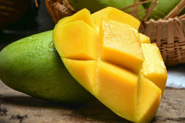 芒果捏軟了還能吃嗎 時(shí)間一長(zhǎng)就會(huì)發(fā)爛