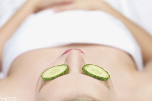 熬夜后怎么去眼袋 眼袋的形成 熬夜后怎么去眼袋 眼袋的形成