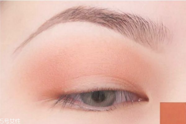 圣誕亮片妝怎么畫 圣誕眼妝怎么畫 圣誕亮片妝怎么畫 圣誕眼妝怎么畫